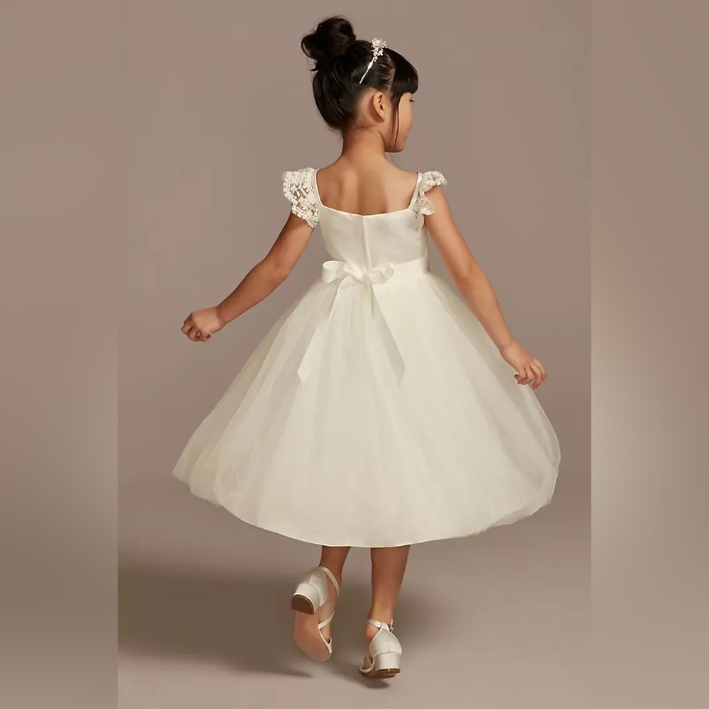 EUC David’s Bridal Flower Girl Dress